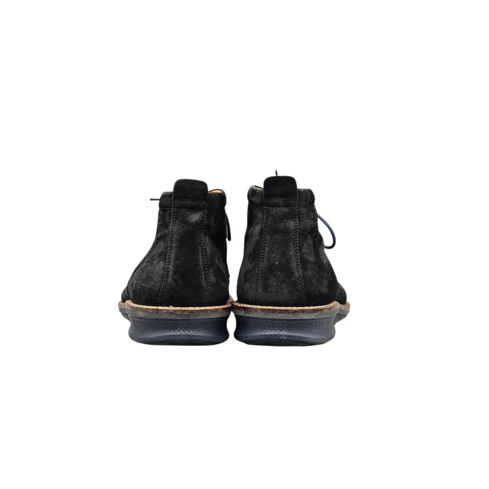 Ecco Men's Size 10 EUC Hybrid Black Nubuck Leather Blue Sole Chukka Boots Shoes